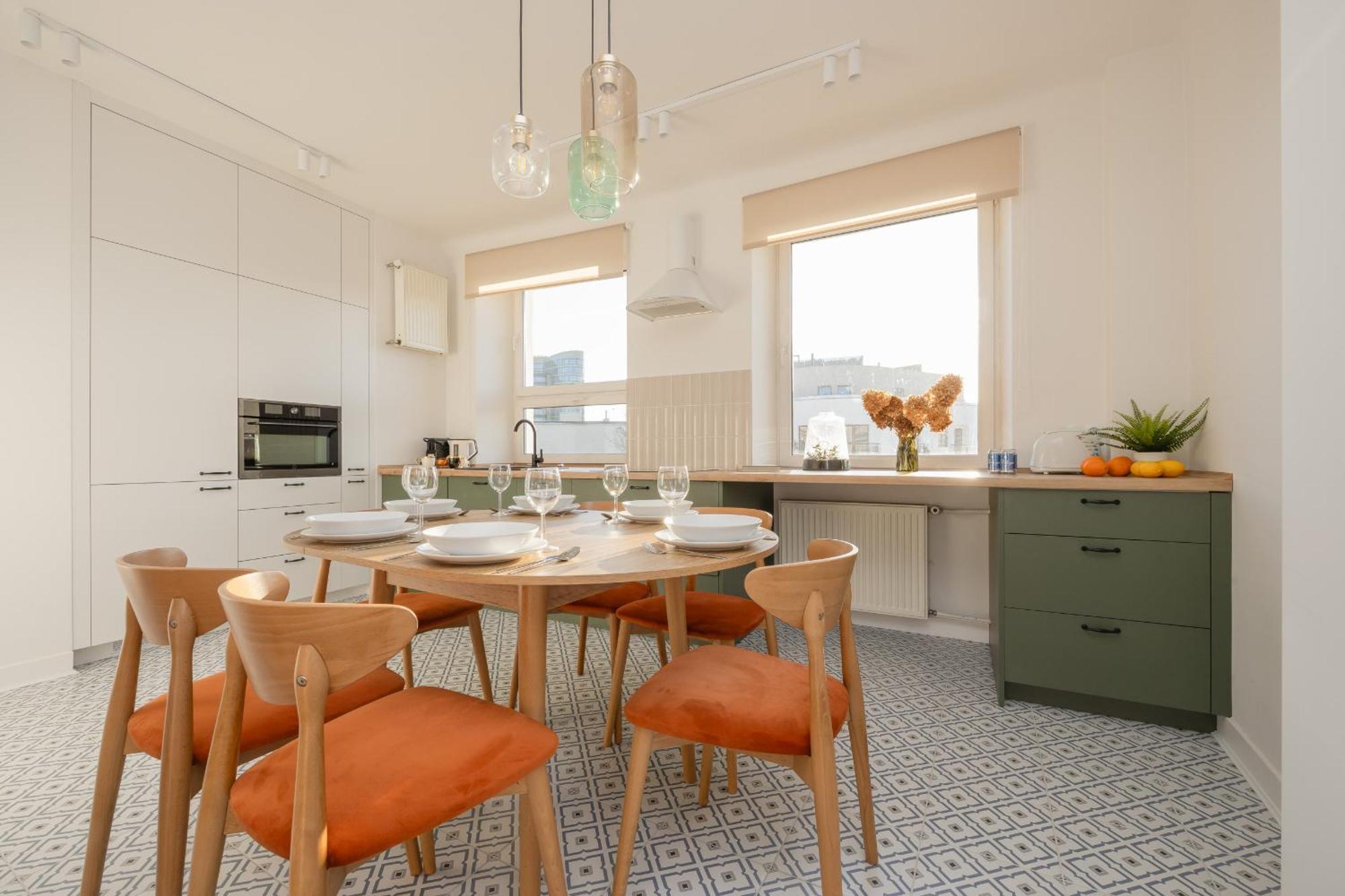 ורשה Apartment For 6 People Near Royal Baths Park By Renters Prestige מראה חיצוני תמונה